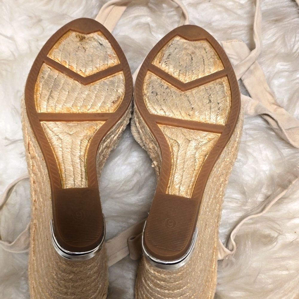 Ivanka Trump Cream Wedges - Picture 11 of 11